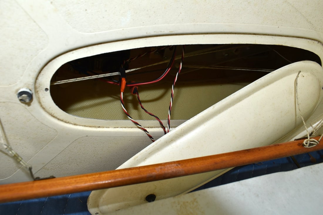 REMOTE CONTROL SAILBOAT/SLOOP - 5