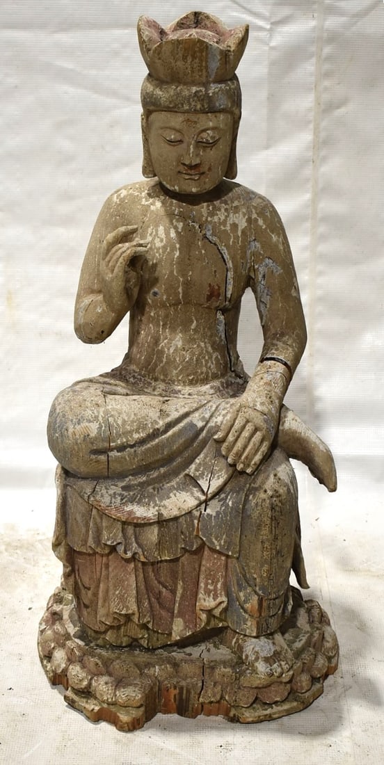 INDIAN CARVED WOOD SEATED DIETY, H. 28": INDIAN CARVED WOOD SEATED DIETY, H. 28"