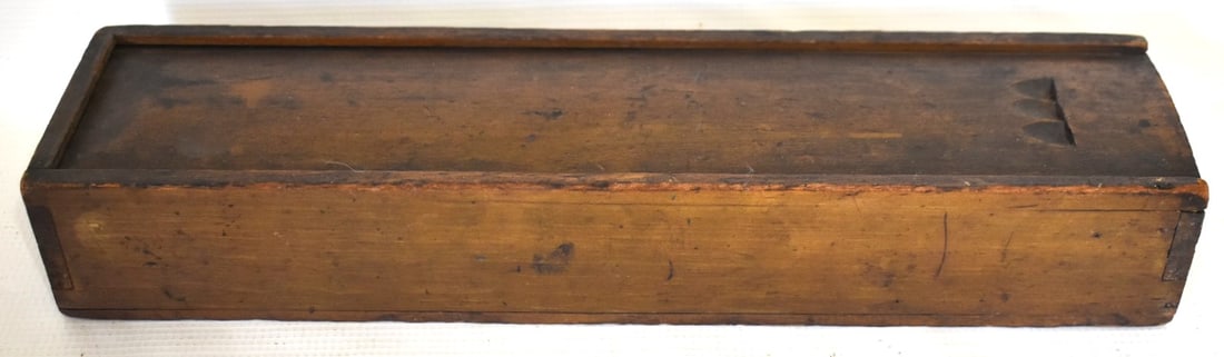 COUNTRY PINE DOVETAILED CANDLE BOX, 19TH C. (1 of 5)