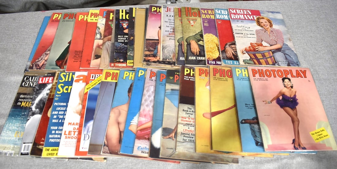 LOT ASST VINT MAGAZINES INCL. GRACE KELLY/JUDY GARLAND+: LOT ASSORTED VINTAGE MAGAZINES INCL. GRACE KELLY, JUDY GARLAND, LOUELLA PARSONS, OLIVIA DE HAVILAND (APPROX. 38)