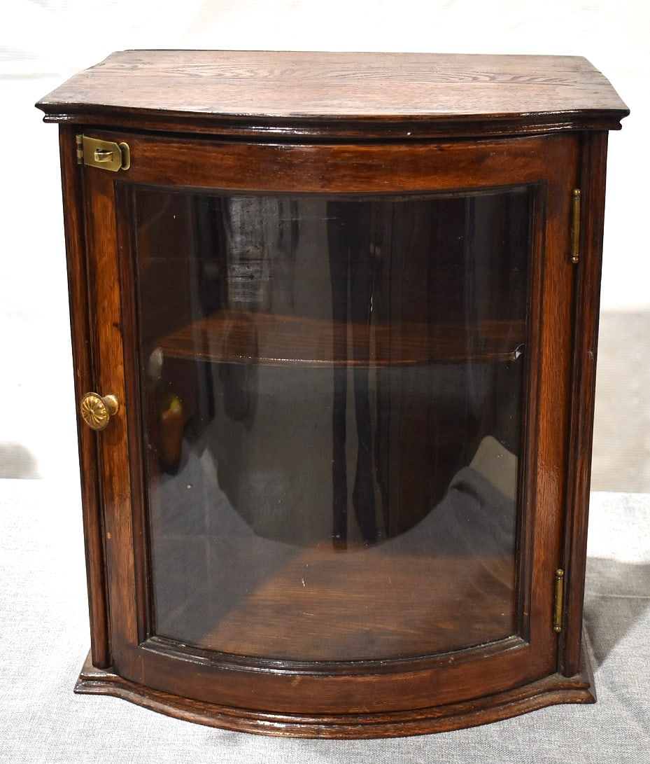 COUNTRY STORE OAK COUNTERTOP PIE SAFE, 20TH C. (1 of 6)