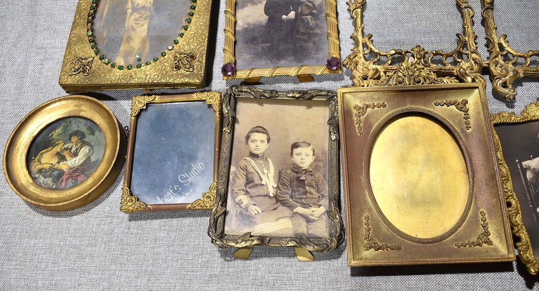 LOT ASSORTED BRASS, IRON & MATERIAL PICTURE FRAMES - 3
