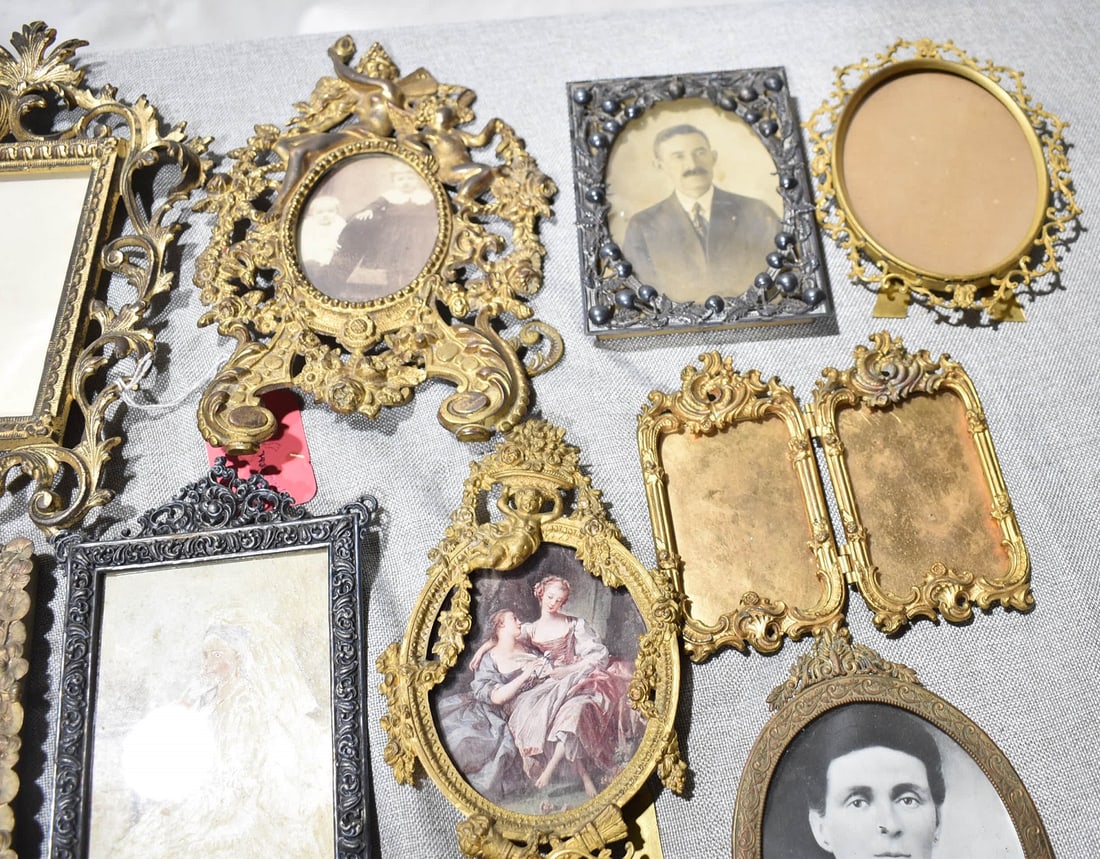 LOT ASSORTED BRASS, IRON & MATERIAL PICTURE FRAMES - 7