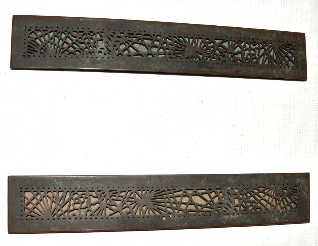 TIFFANY PATINATED BRONZE PINE NEEDLE BLOTTER ENDS (1 of 6)