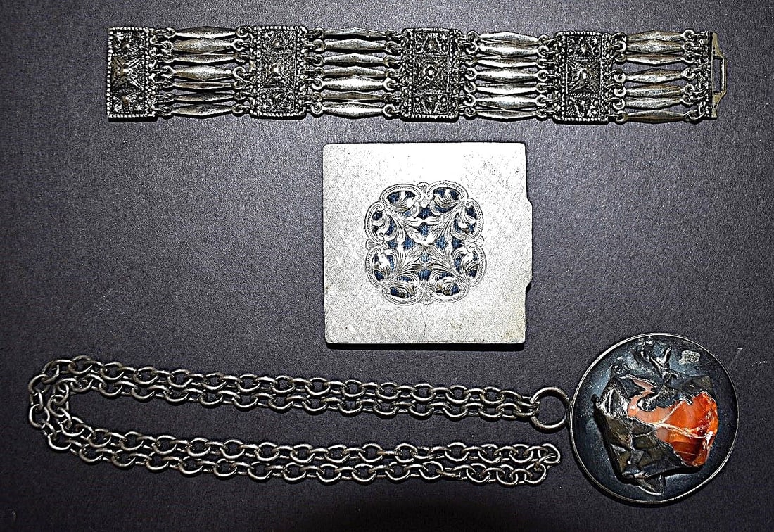 ASST VINTAGE STERLING NECKLACES, COMPACT, W. 8.0 OZ.: LOT ASSORTED VINTAGE STERLING NECKLACES, COMPACT, 20TH C., W. 8.0 OZ.