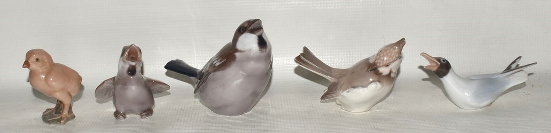 LOT (5) B&G BIRDS; TALLEST 4": LOT (5) B&G BIRDS; TALLEST 4"