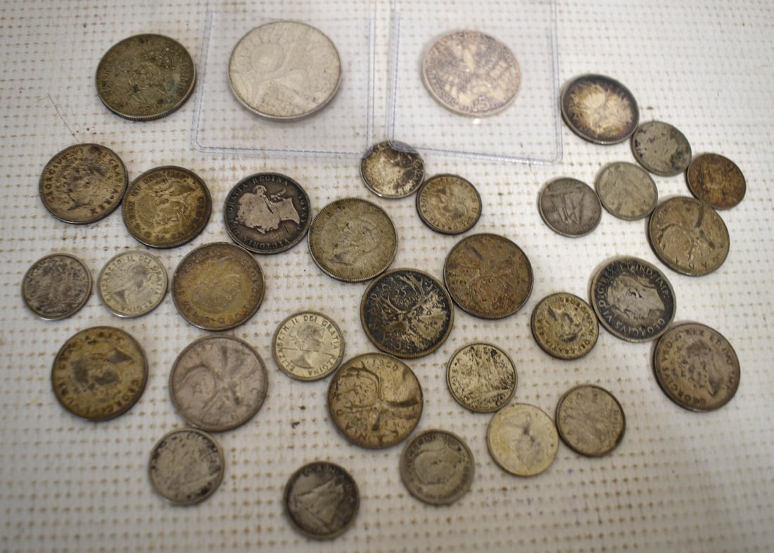 LOT ASSORTED FOREIGN SILVER COIN, 5.4 OZ. (1 of 5)