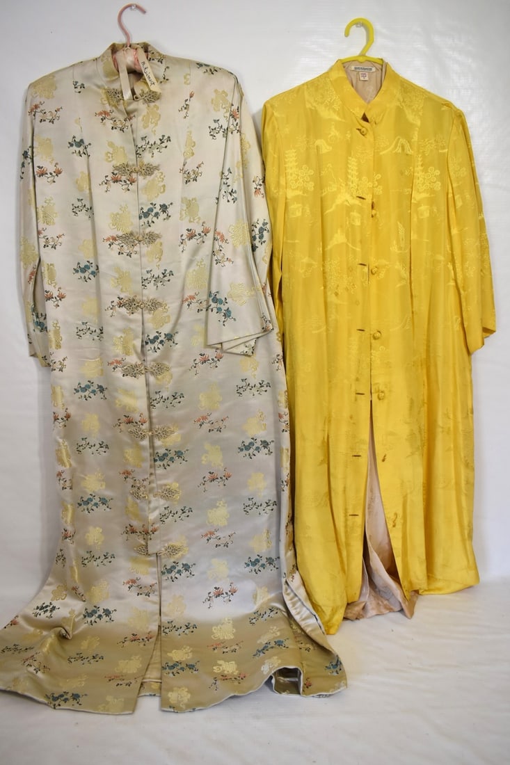 3 CHINESE WOMAN'S SILK ROBES SIGNED DYNASTY CO. (1 of 9)
