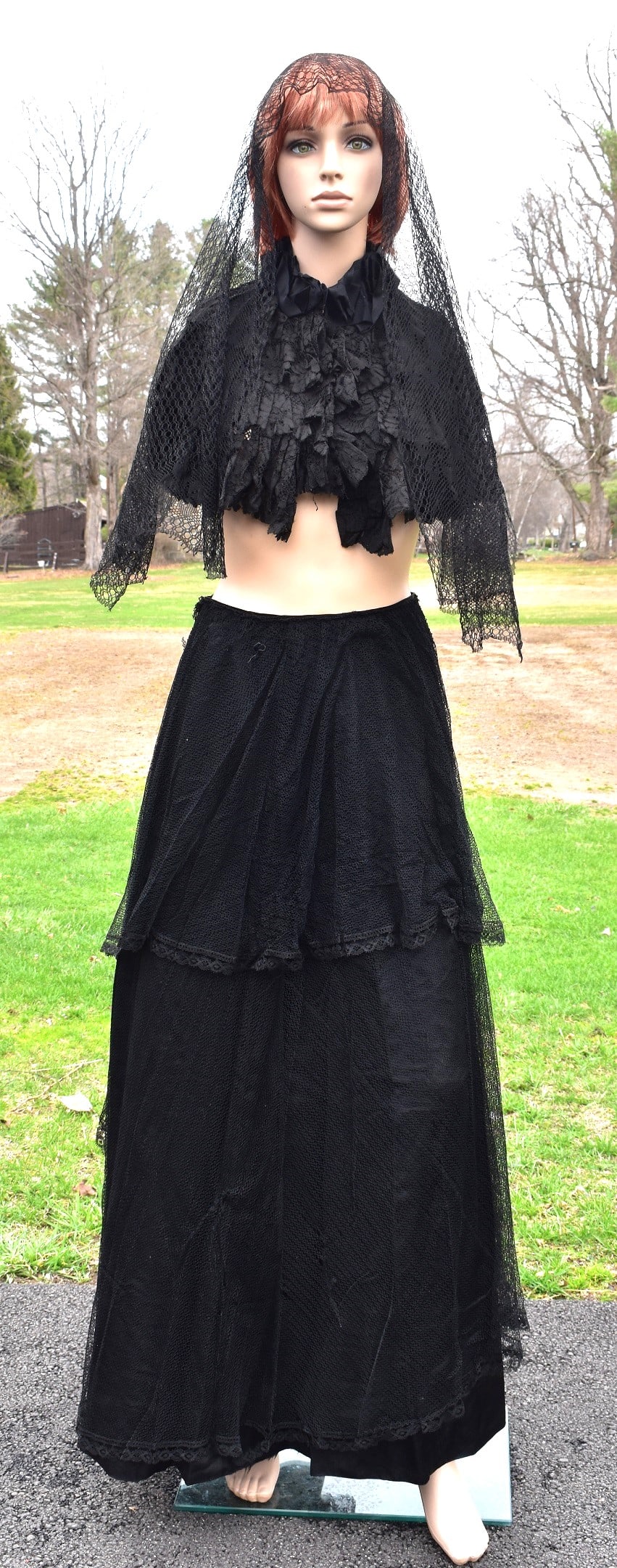 VICTORIAN WAISTCOAT/HOOP SKIRT, C. 1835/40: VICTORIAN WAISTCOAT/HOOP SKIRT, C. 1835/40