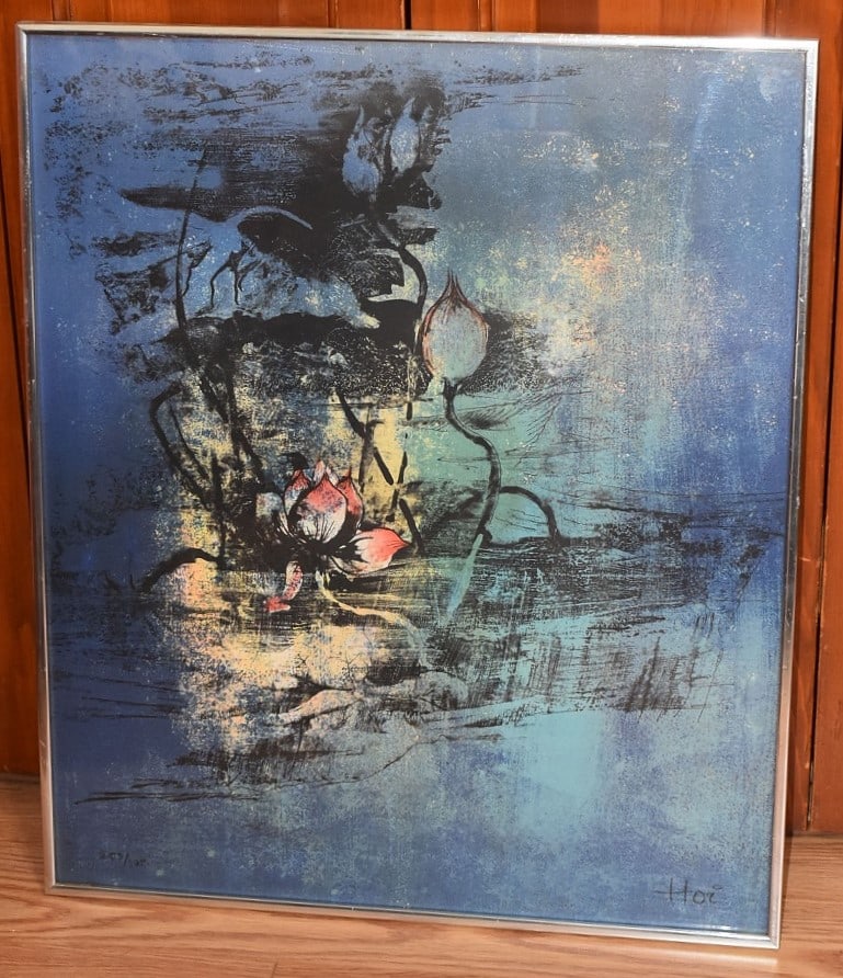 LITHO SIGNED HOI (YINGCHAN 1918-2010) #253/325: LITHOGRAPH SIGNED HOI (YINGCHAN 1918-2010) #253/325, BEARS COLLECTORS GUILD LABEL VERSO, C. 1960, 25 1/2" X 21 1/2"