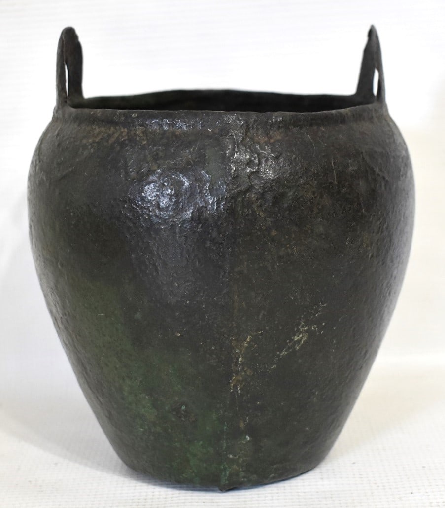 AFRICAN BRONZE VESSEL W/OPEN HANDLES, 19TH C.: AFRICAN BRONZE VESSEL W/OPEN HANDLES, 19TH C., H. 7 1/2", D. 7 1/2"