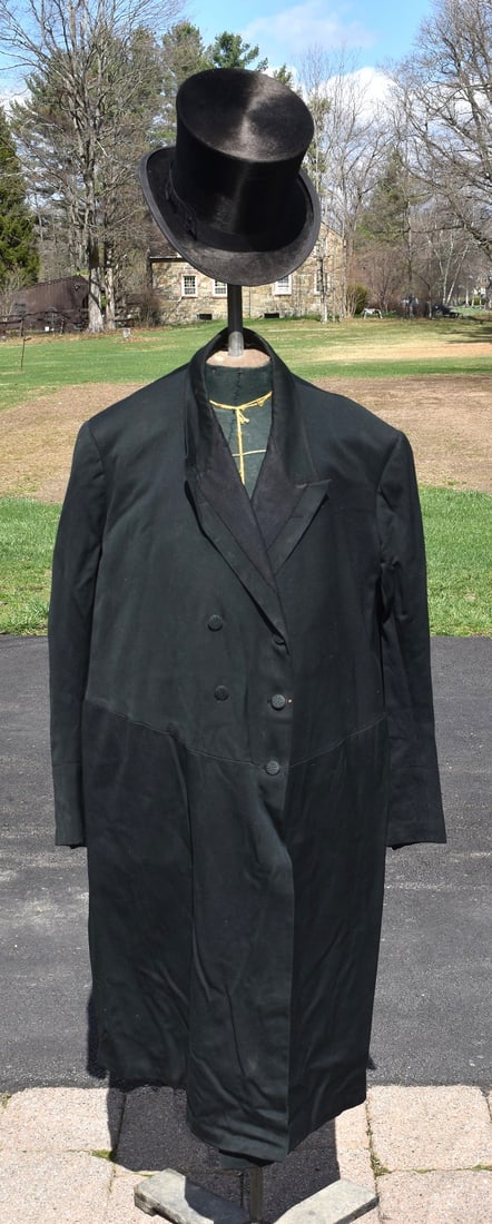 LOT (2) INCL. FORMAL GENTLEMEN'S OVERCOAT/TOP HAT, C. (1 of 19)