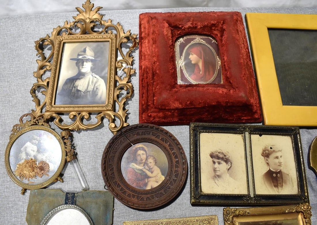 LOT ASSORTED BRASS, IRON & MATERIAL PICTURE FRAMES - 2