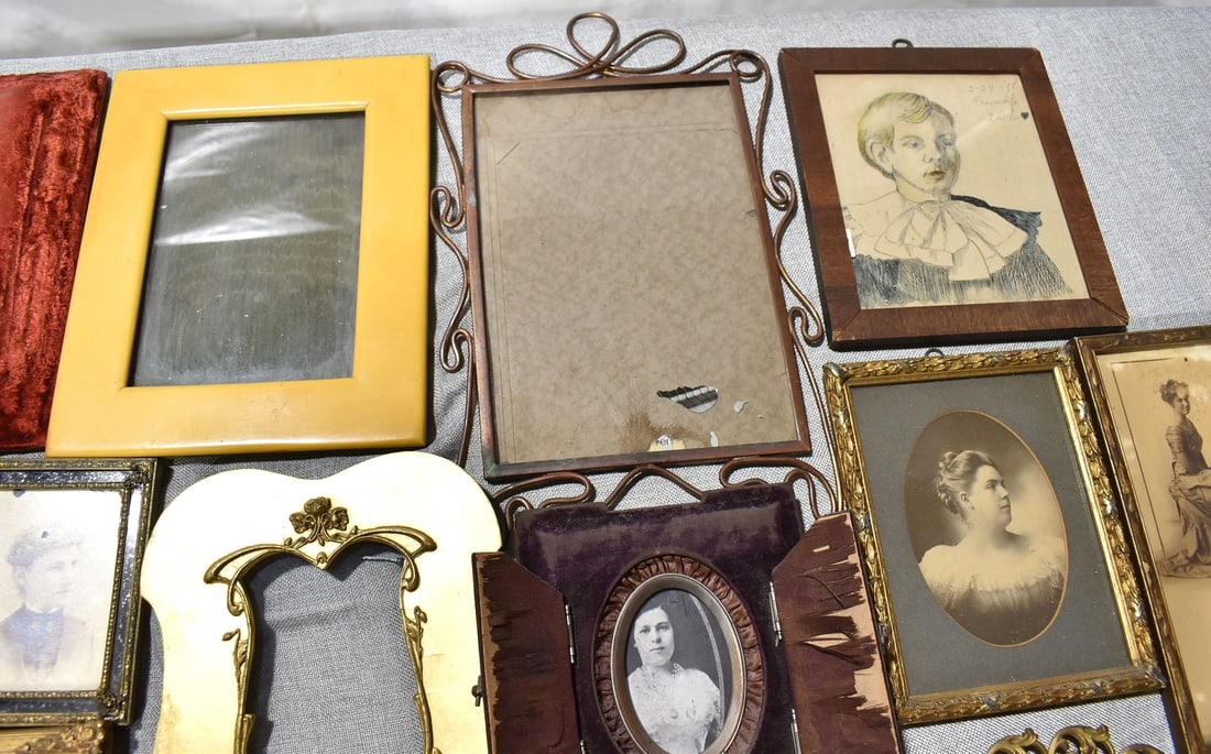 LOT ASSORTED BRASS, IRON & MATERIAL PICTURE FRAMES - 3