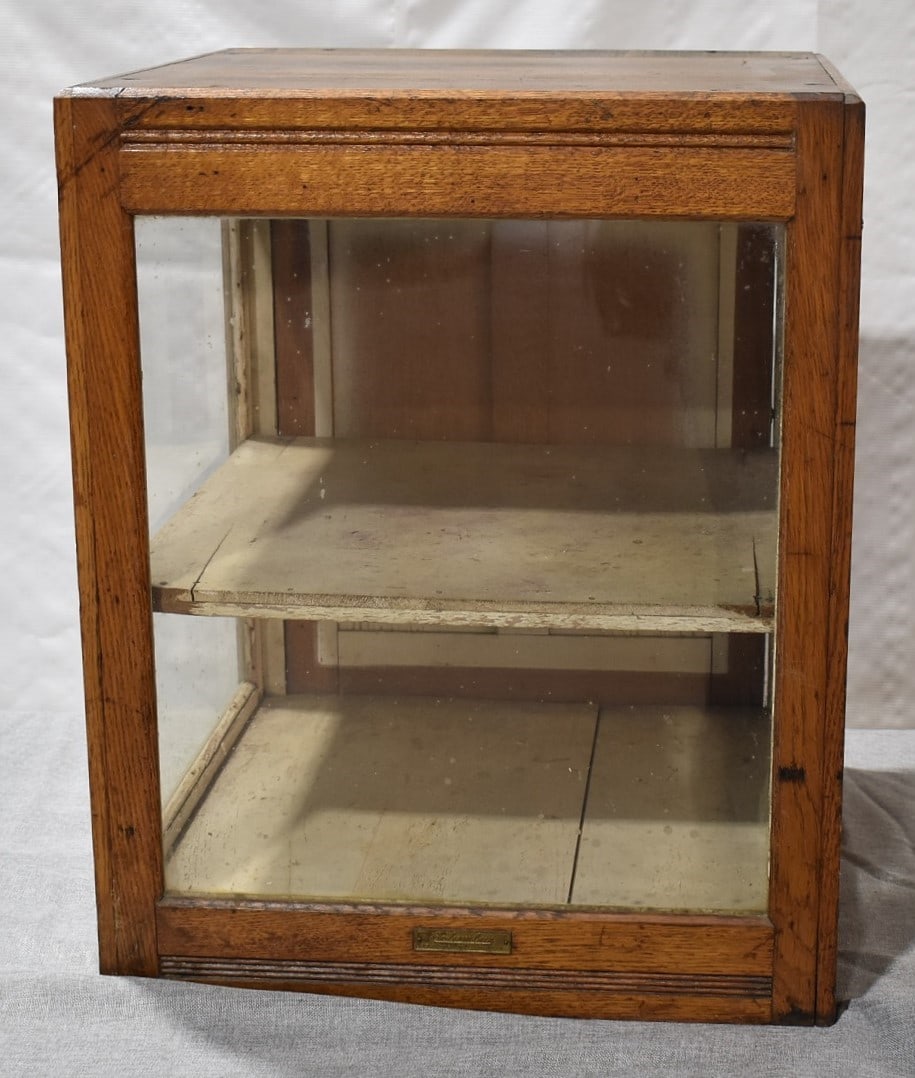 COUNTRY STORE OAK COUNTERTOP PIE SAFE, 20TH C. (1 of 6)