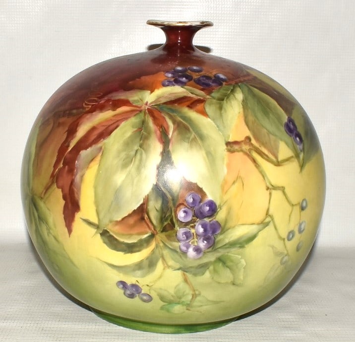 H/P BELLEEK PORCELAIN BUD VASE, 19/20TH C. (1 of 6)