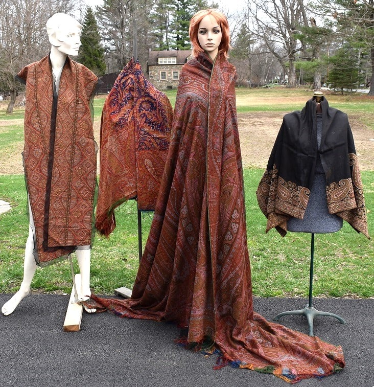 LOT (4) VICTORIAN CASHMERE PAISLEY SHAWLS (1 of 7)