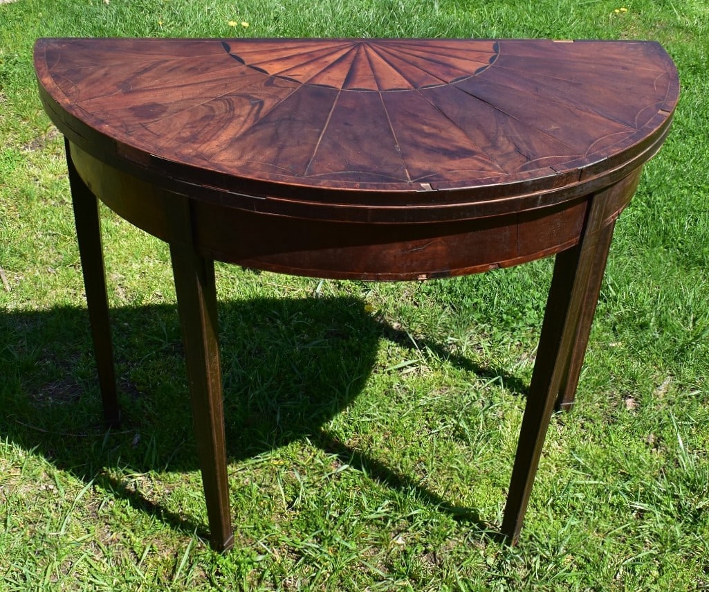 GEORGE III HEPPLEWHITE INLAID GAME TABLE, C. 1790 (1 of 13)