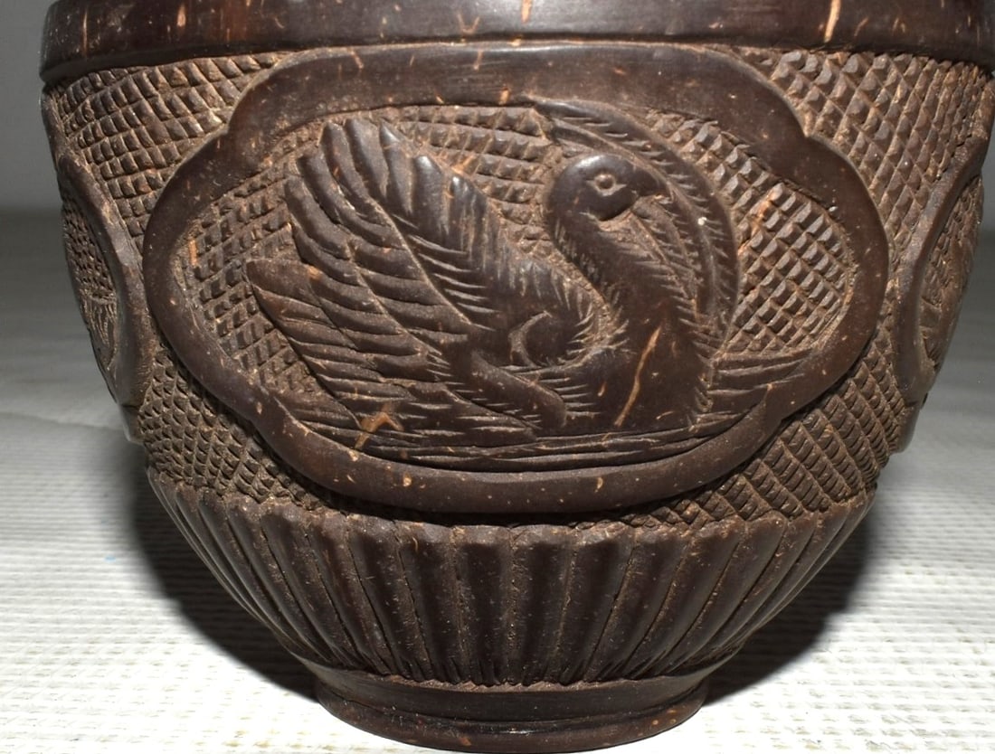 SET CARVED COCONUT SHELL TEA SET. 19/20TH C. - 12