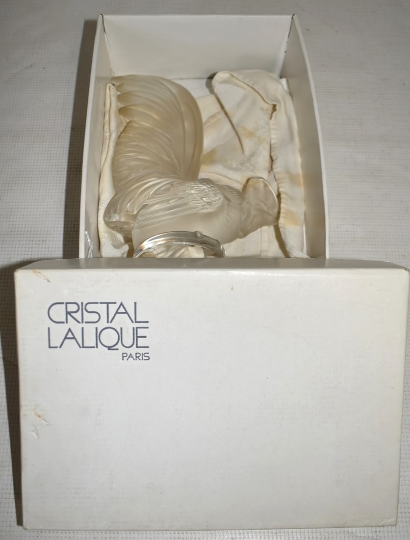 LALIQUE ART GLASS ROOSTER PAPERWEIGHT C.1970'S: LALIQUE ART GLASS ROOSTER PAPERWEIGHT C.1970'S H. 8 1/4"
