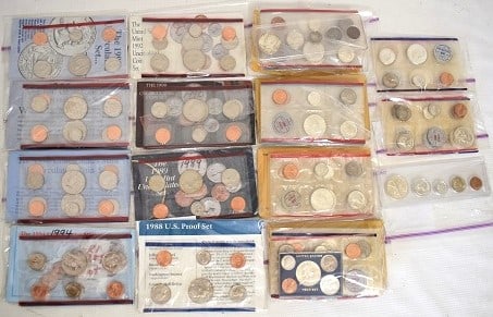 LOT ASSORTED U.S. MINT SETS (1 of 10)