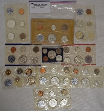 LOT ASSORTED U.S. MINT SETS - 5