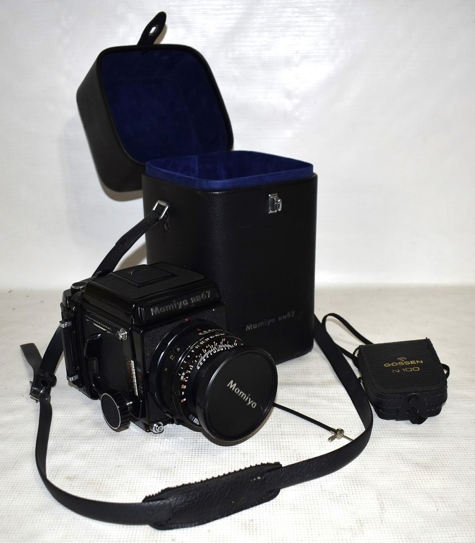 MAMIYA RB67 PROFESSIONAL CAMERA #C10809 W/ ORIG. CASE (1 of 9)