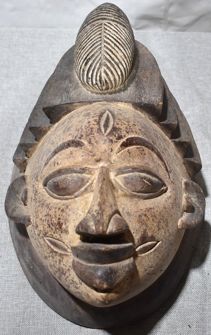 AFRICAN CARVED PAINTED TRIBAL MASK, 19TH C., 16" X 11" (1 of 8)