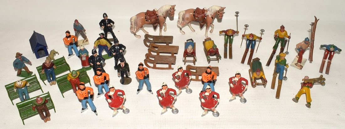 LOT ASSORTED LEAD/METAL FIGURINES (1 of 8)