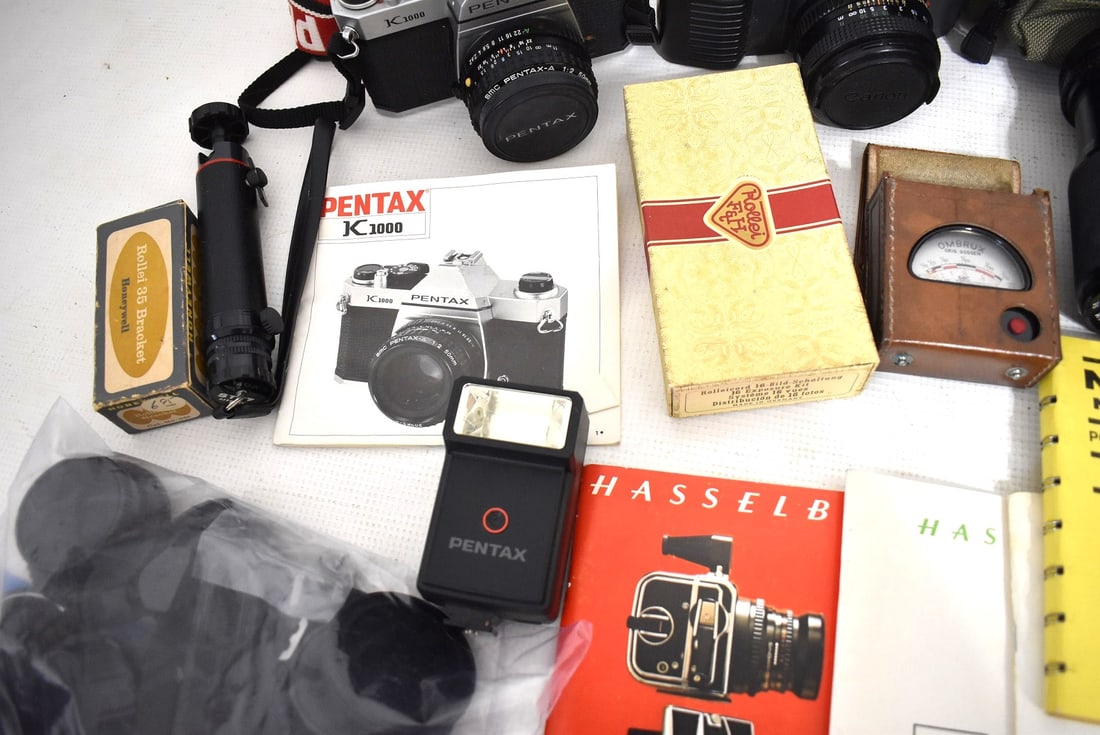 LOT ASSORTED CAMERA EQUIPMENT - 7