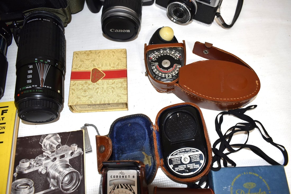 LOT ASSORTED CAMERA EQUIPMENT - 8