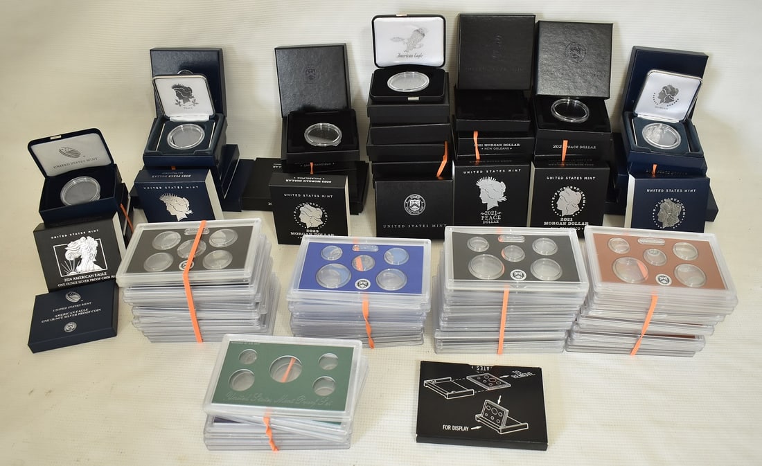 BOX LOT ASSORTED COIN BOXES/HOLDERS (1 of 10)
