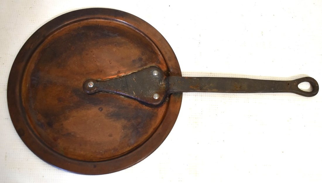 3 ASST EARLY HEARTH IRON INCL HEART HANDLE POKER/TRIVET (1 of 6)