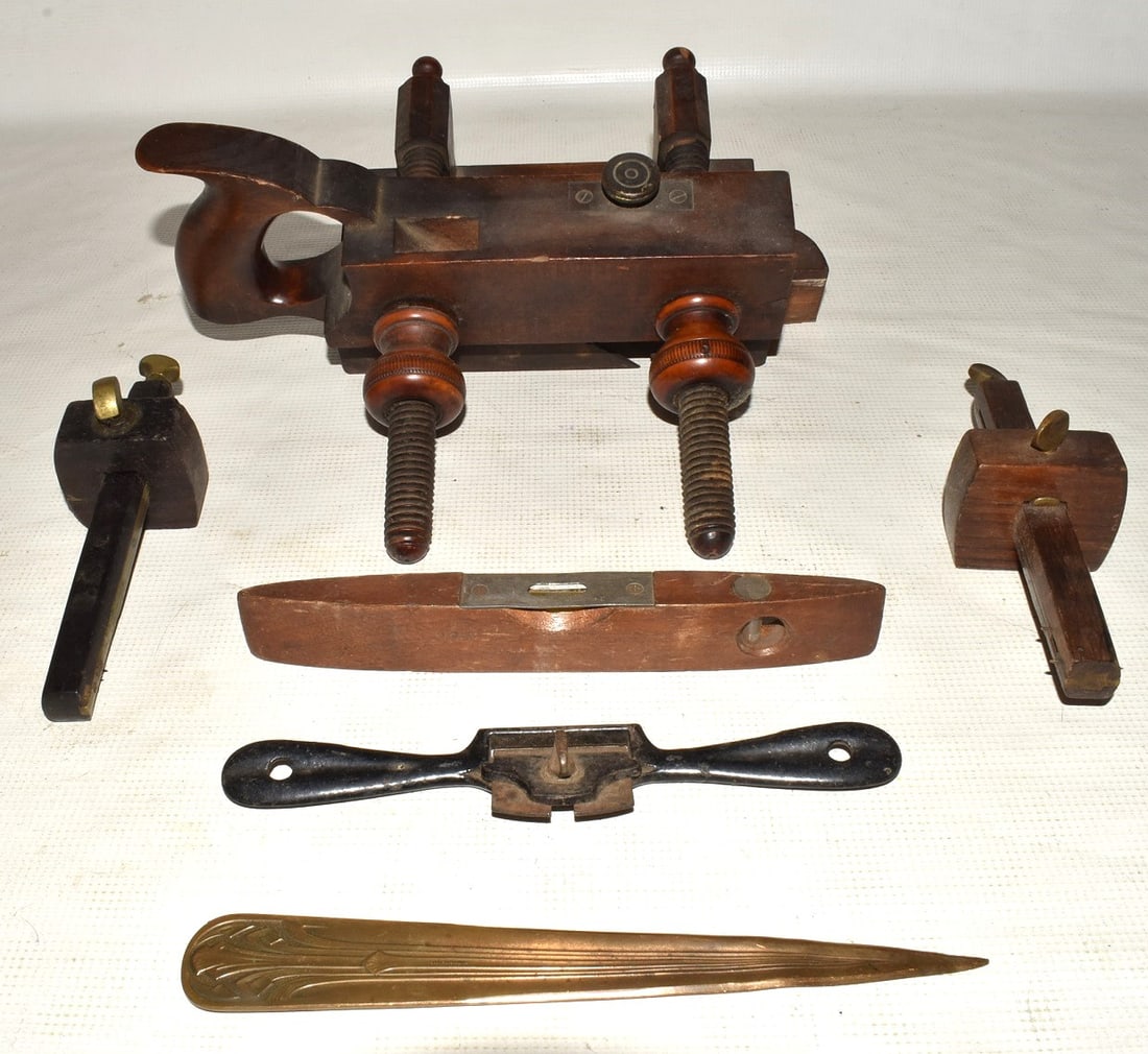 LOT ASST CARPENTER TOOLS INCL MOLDING PLANE AUBURN TOOL (1 of 10)