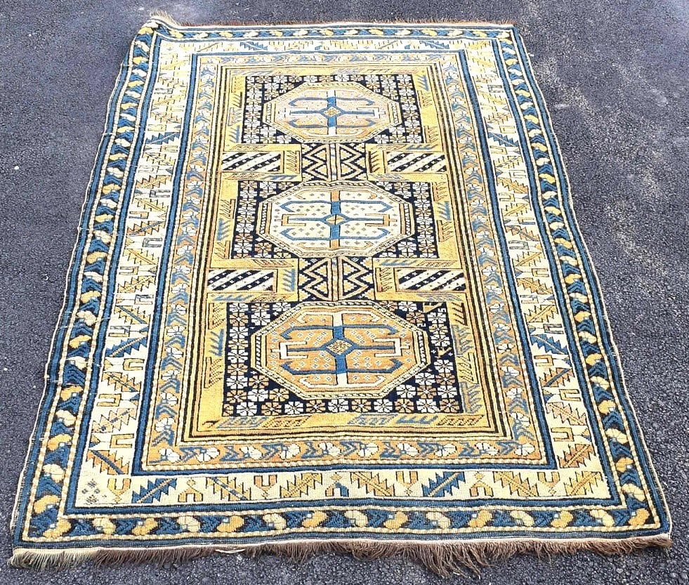 ANTIQUE KAZAK ORIENTAL RUG, 19TH C. , 45" X 76" (1 of 6)