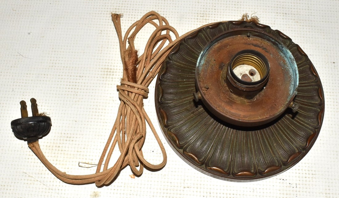 TIFFANY STUDIOS DESK LAMP BASE (UNSIGNED) C. 1920'S (1 of 4)