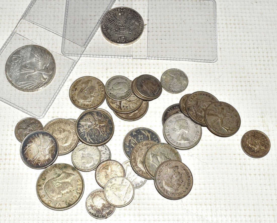 LOT(16) U.S. SILVER EAGLES 16 OZ 999 FINE MXDDATES (1 of 9)