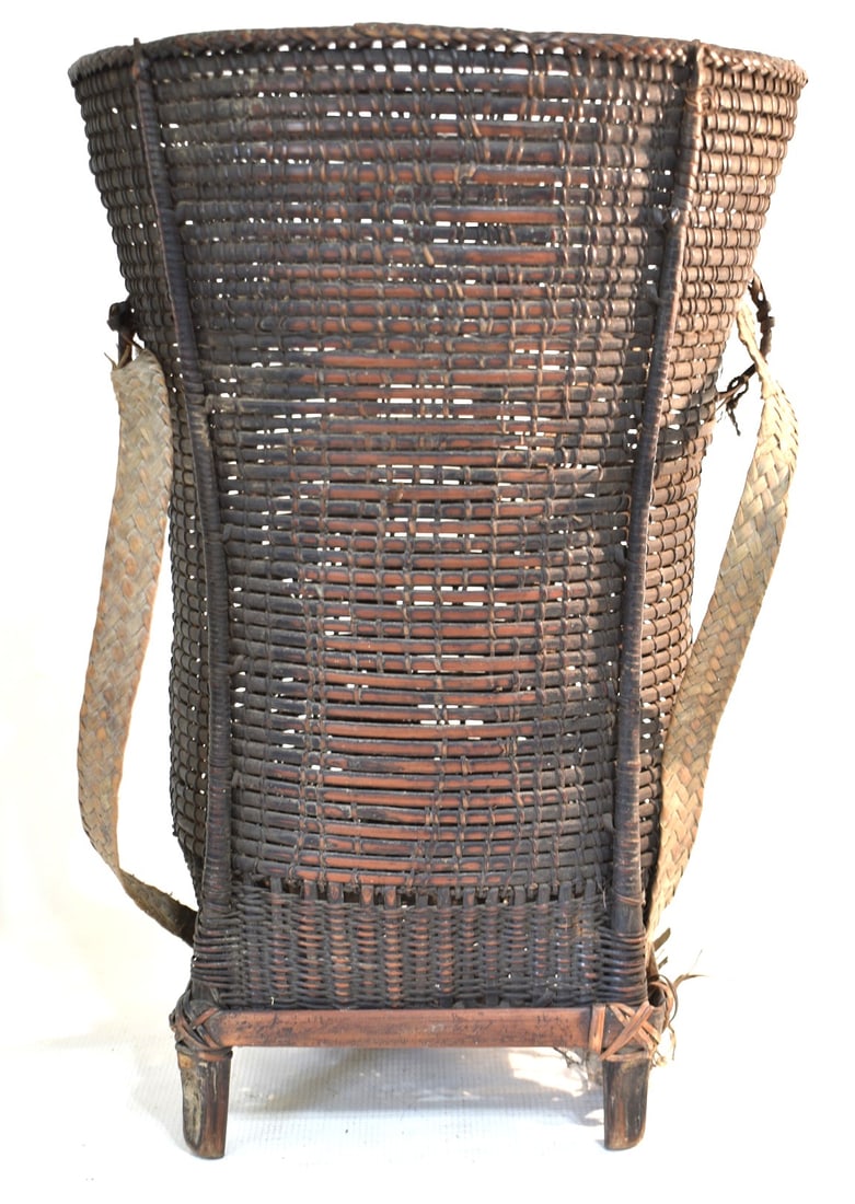 JAPANESE IKEBANA BACK PACK SMOKED BAMBOO BASKET, 19TH C (1 of 10)