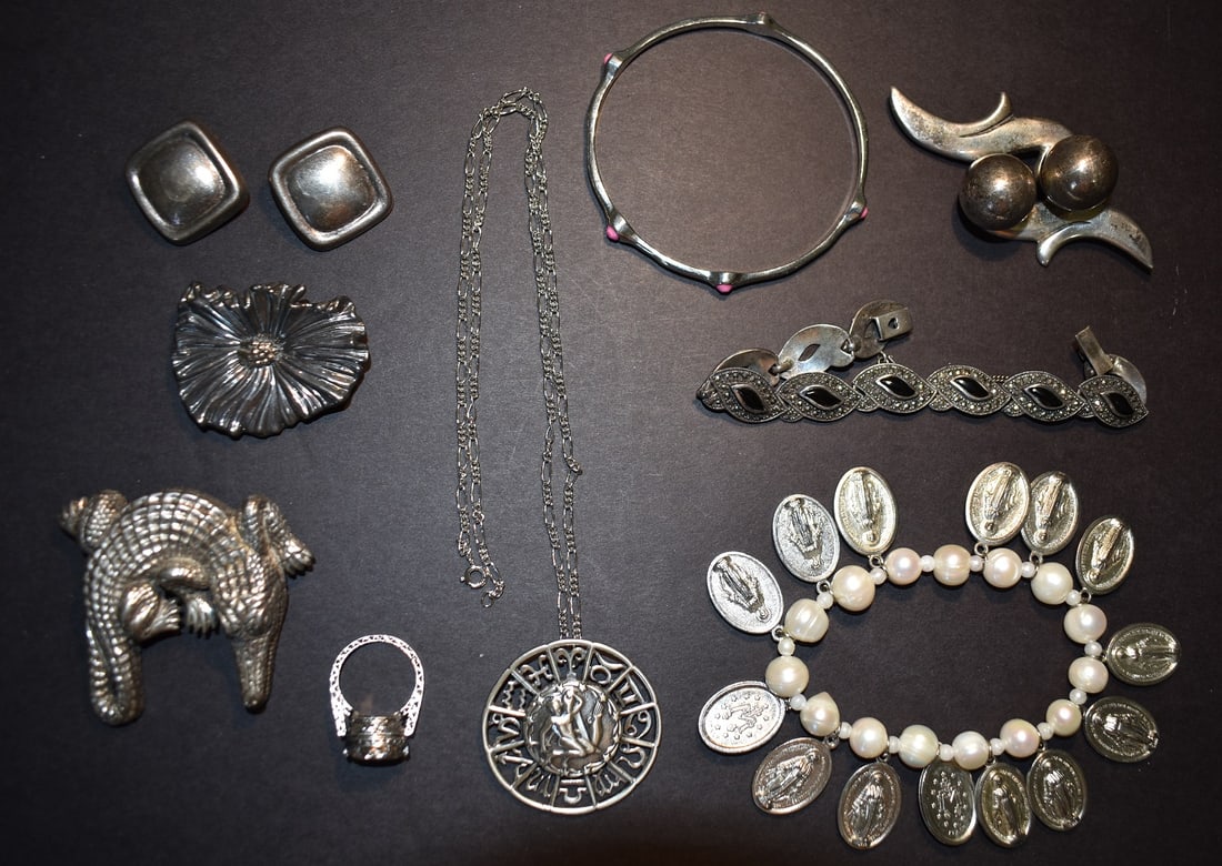 LOT VINTAGE STERLING JEWELRY, W. 7.6 OZ.: LOT VINTAGE STERLING JEWELRY, W. 7.6 OZ.