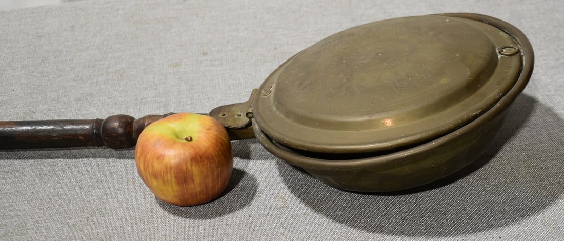 BRASS BED WARMER, H. 41" - 2