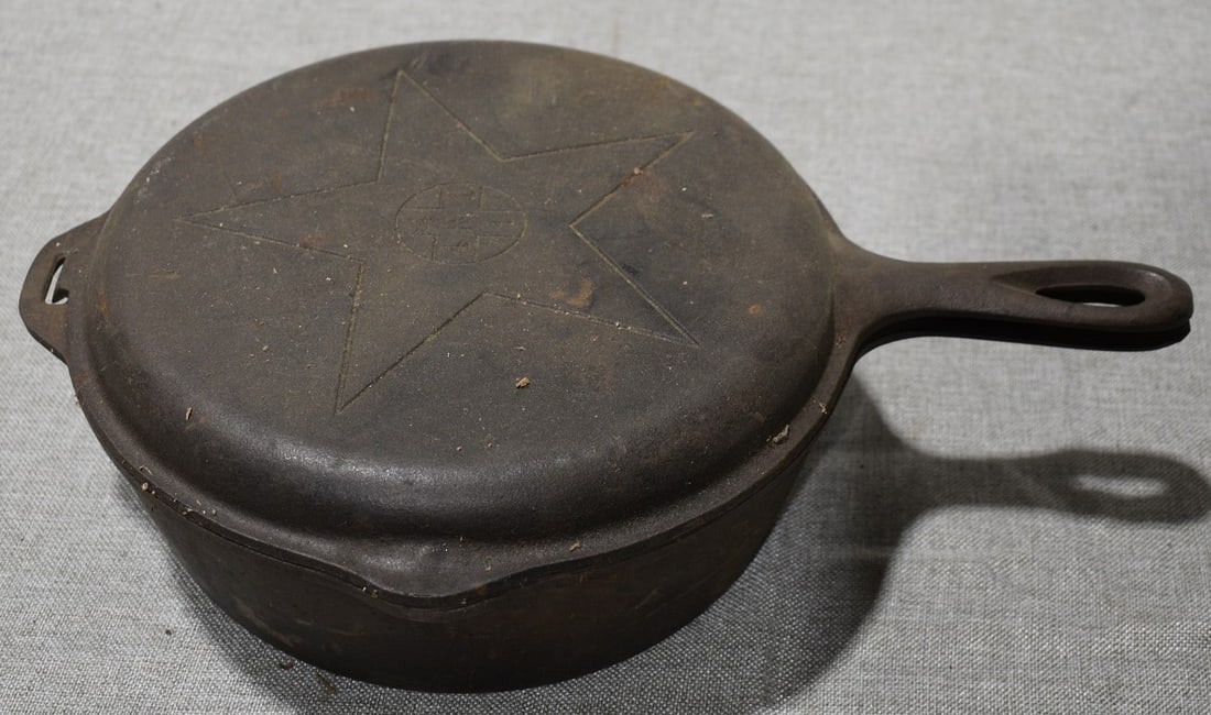 GRISWOLD CAST IRON 4 IN ONE PAN/POT, 19/20TH C. (1 of 5)