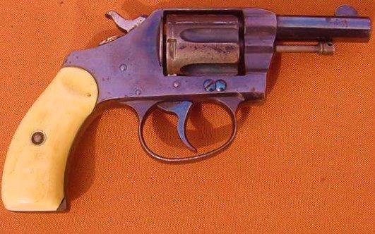 Lot of 3 Incl Colt Pocket Revolver #5389 Machete &Photo: Lot of 3 Including Presentation Colt Pocket Revolver#5389 inscribed Lieut.Philip E Reville June 27, 1898 69th NYUSV Horn Handle Machete'marked Collins Company and Photo of Officer Spanish American War