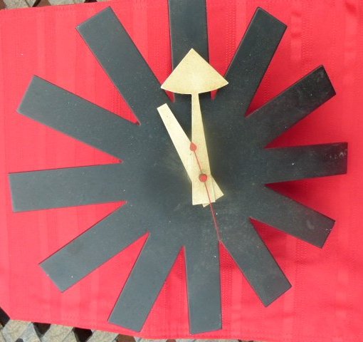 Rare Howard Miller Asterisk Wall Clock c.1953 #2213: Howard Miller Asterisk Wall Clock #2213Diameter 10 Inches