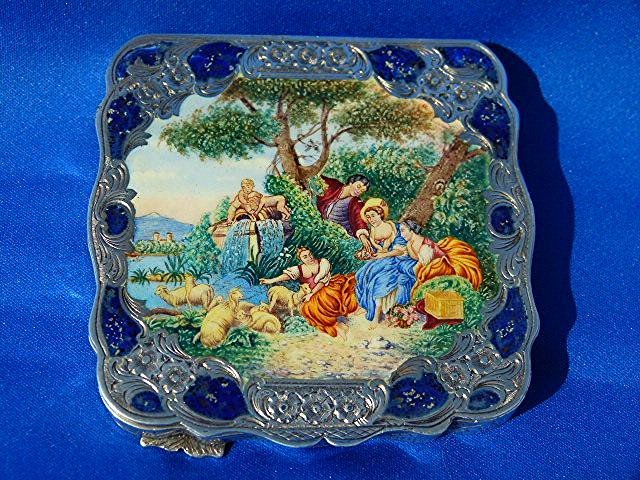 French Gilt Silver Enameled Compact 19th c.: French Gilt Silver Enameled Compact 19th c.