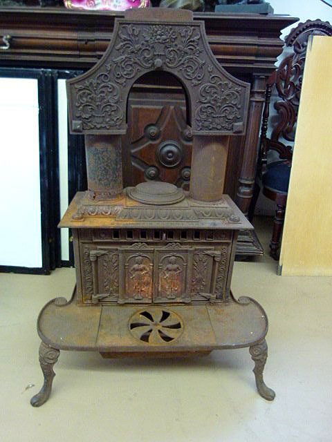 FEDERAL CAST IRON PARLOR STOVE "STANLEY PAT #1 " C.1840: EARLY TRI-FOOT CAST IRON DOUBLE COLUME PARLOR STOVE WIYH JENNY LIND DOORS