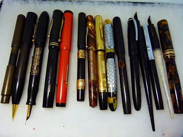 LOT (15) VINTAGE ASSORTED FOUNTAIN & DIP PENS 19/20TH C (1 of 4)