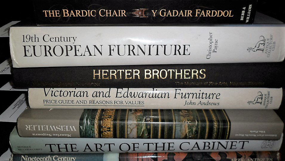 LOT (7) VOLUMES ASSORTED FURNITURE REFERENCE BOOKS (1 of 1)