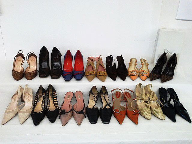 14 PR VINTAGE DESIGNER SHOES INCL. CHANEL, CHOO, ROSSI, (1 of 10)