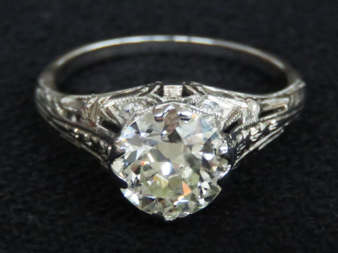 ART DECO PLATINUM/DIAMOND RING W/OVER 1.8 CT. CENTER (1 of 8)