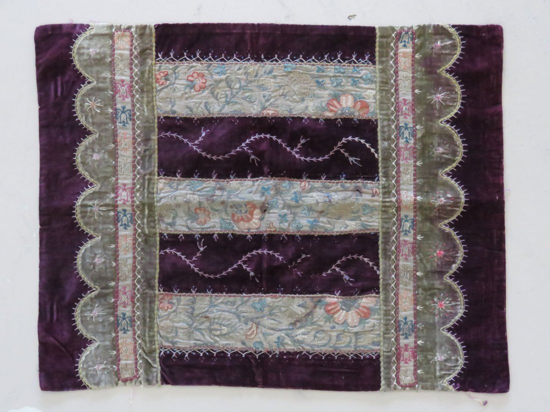 AMERICAN ALTAR/CHALICE CLOTH 17/18TH C. PANELS W/: AMERICAN ALTAR/CHALICE CLOTH 17/18TH C. PANELS W/ SILVER THREAD 18" X 22 1/2"